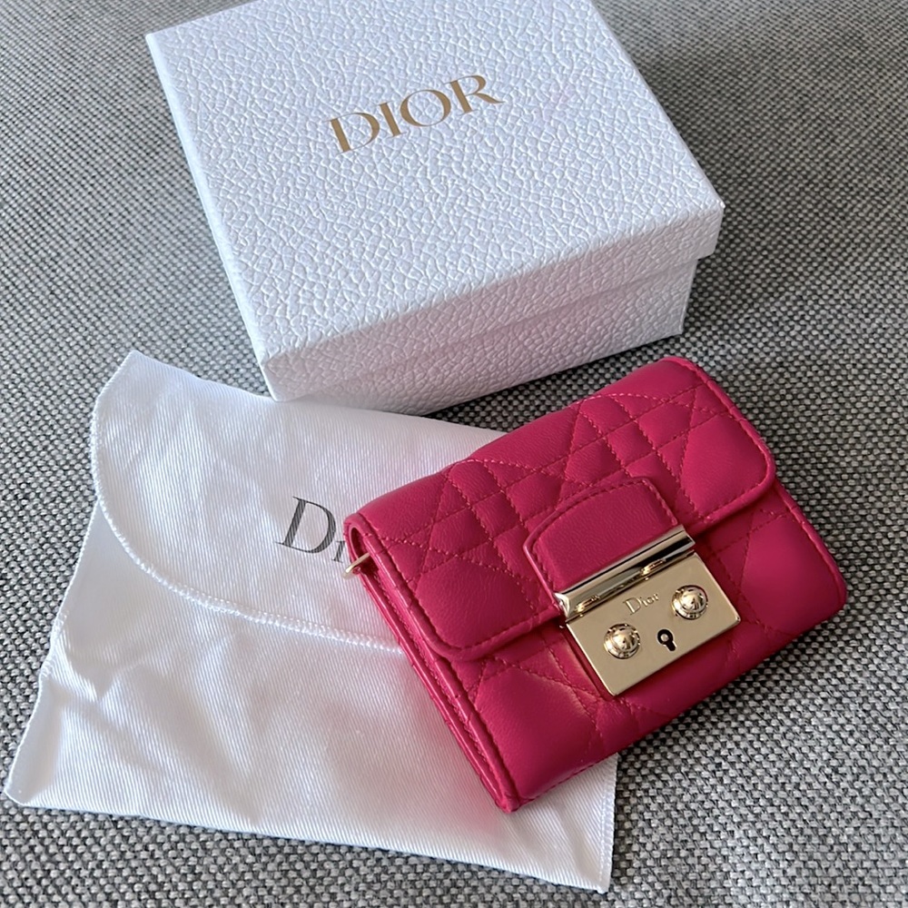 Dior card holder （lambskin)